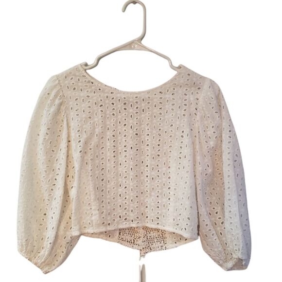 EN CREME Crochet And Lace Back Crop Top - Picture 1 of 12
